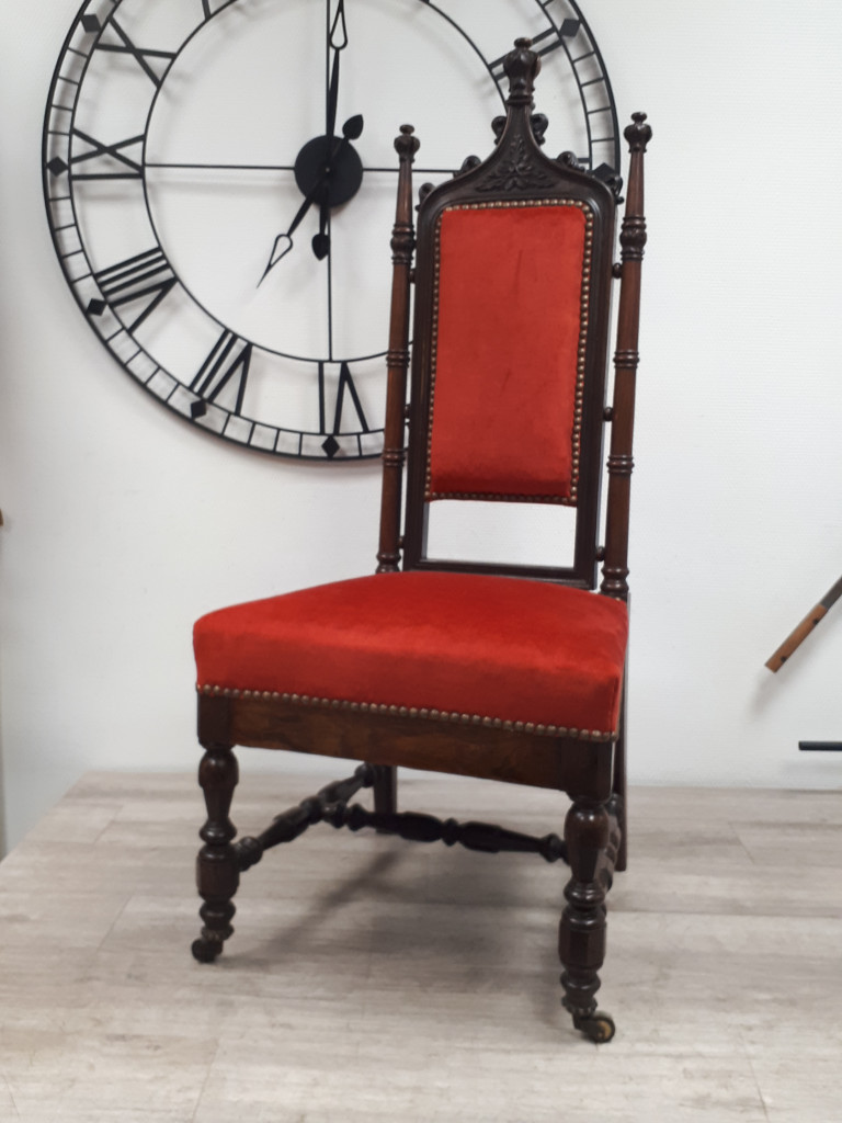 CHAISE D'EGLISE