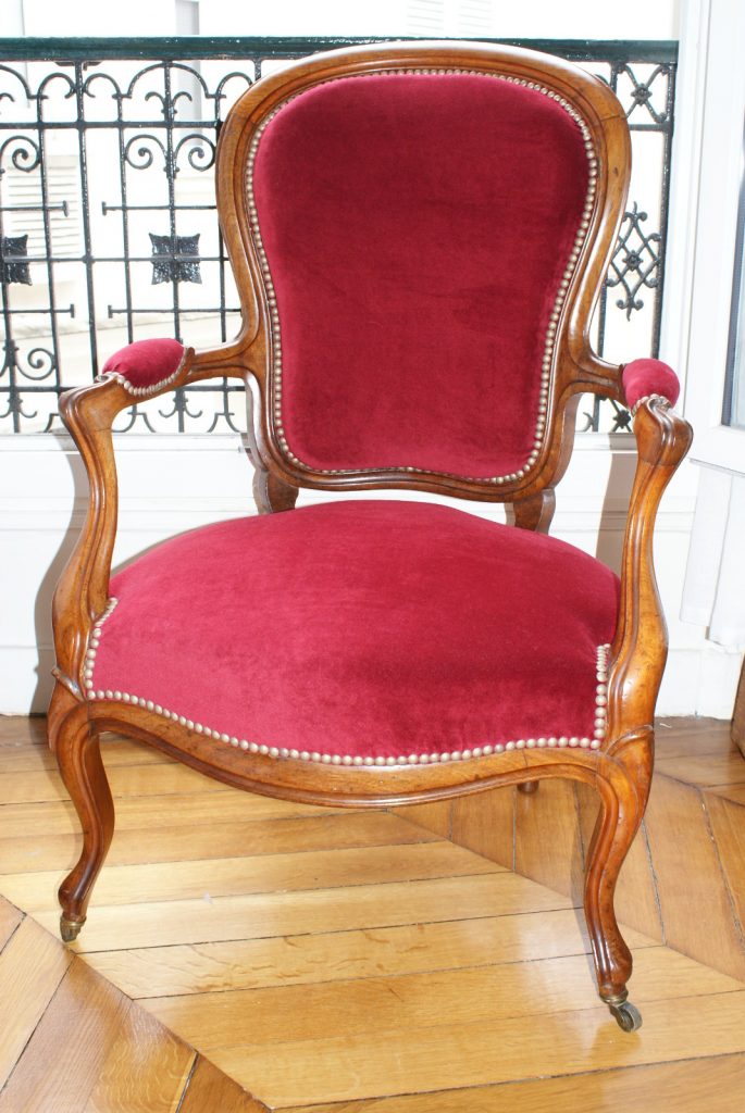 FAUTEUIL STYLE LOUIS PHILIPPE